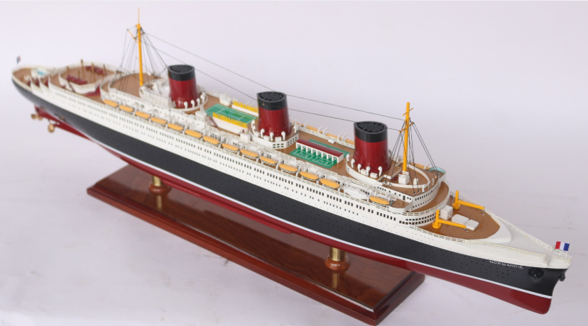 ONE APUS container ship model - Copy
