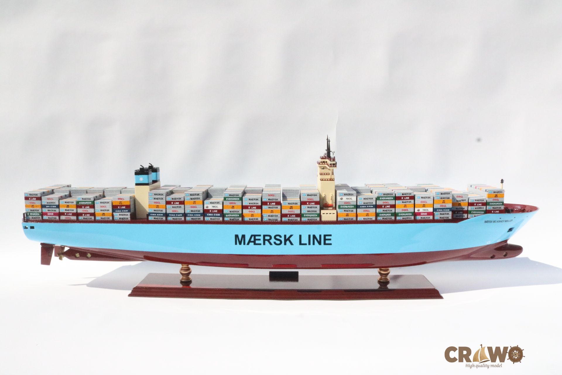 MAERSK MC. KINNEY MOLLER CONTAINER SHIP MODEL 39.4"