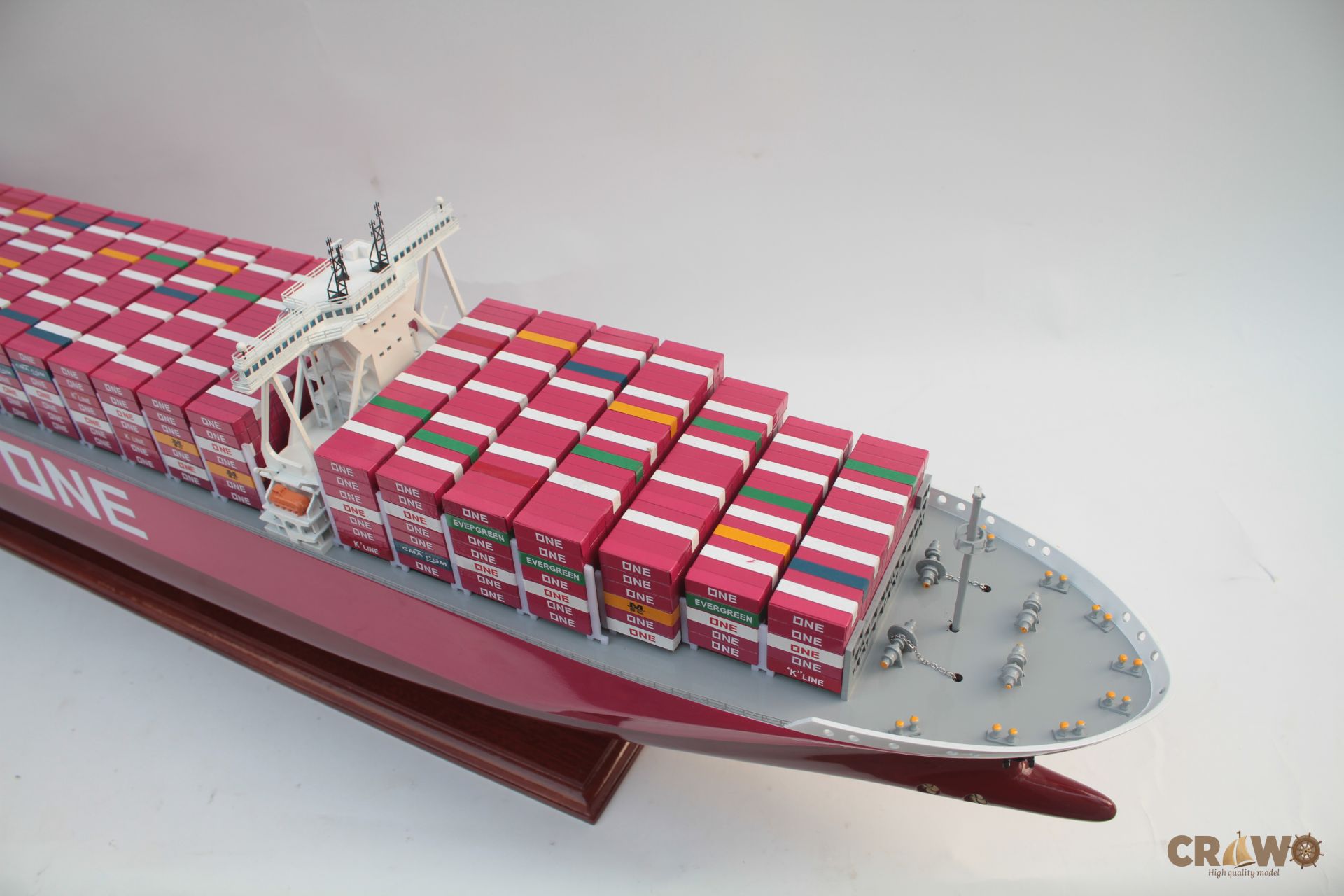 ONE APUS JAPANESE CONTAINER SHIP MODEL 39.8"