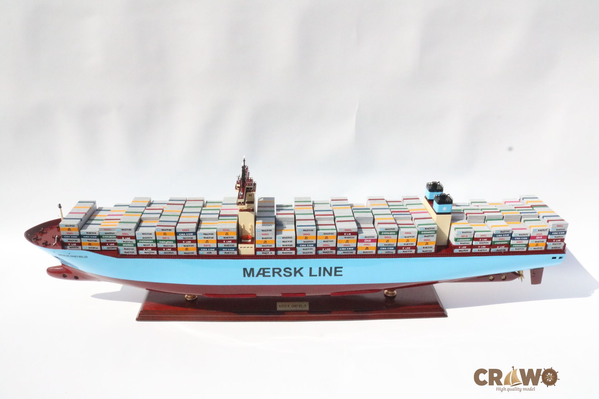 MAERSK MC. KINNEY MOLLER CONTAINER SHIP MODEL 39.4"