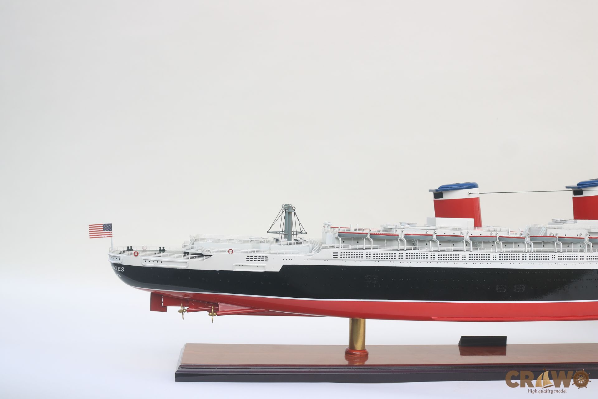 SS UNITED STATE CRUISE SHIP MODEL 35"