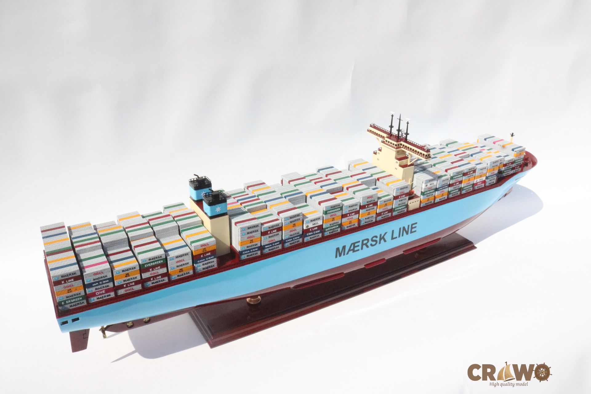 MAERSK MC. KINNEY MOLLER CONTAINER SHIP MODEL 39.4"