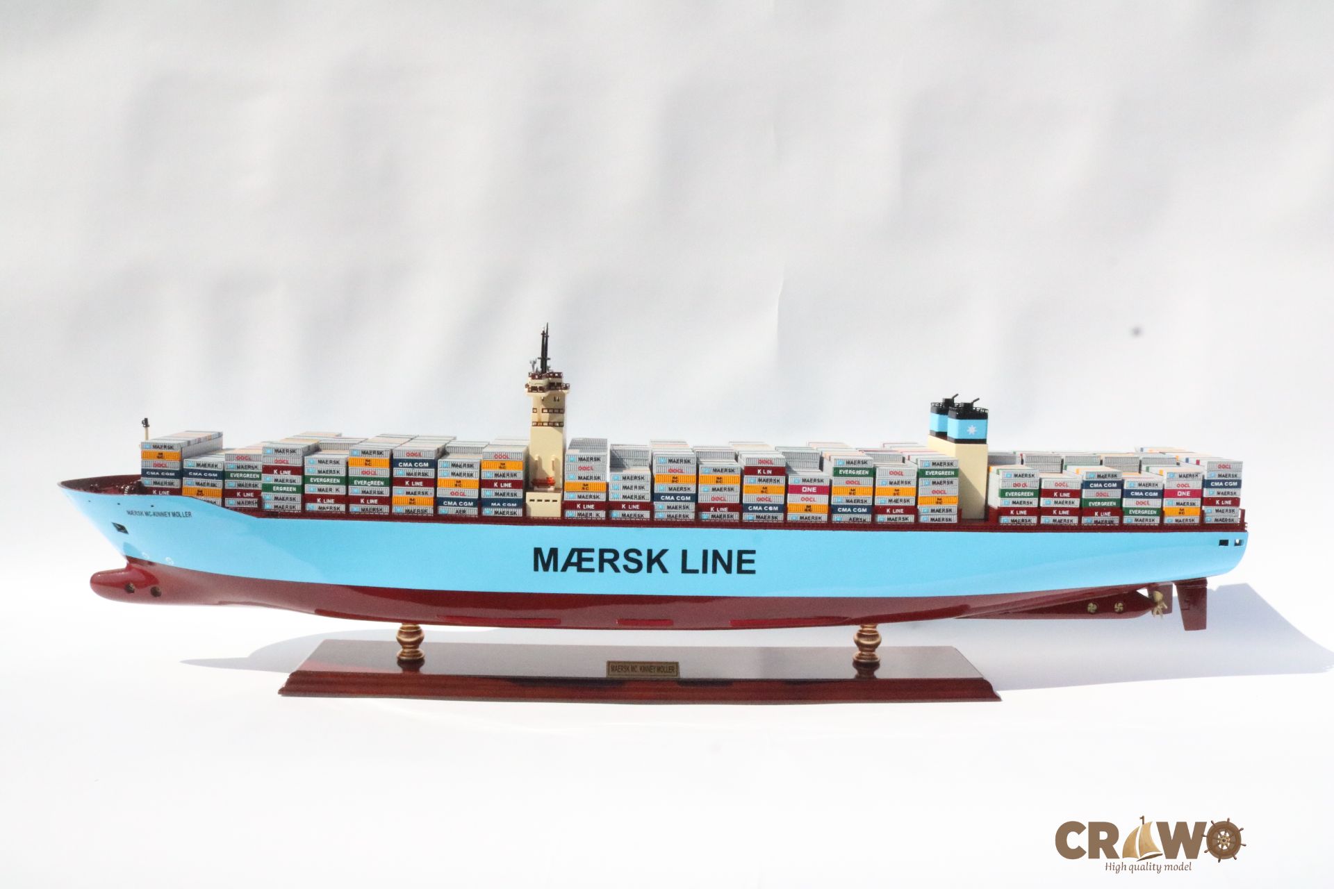 MAERSK MC. KINNEY MOLLER CONTAINER SHIP MODEL 39.4"