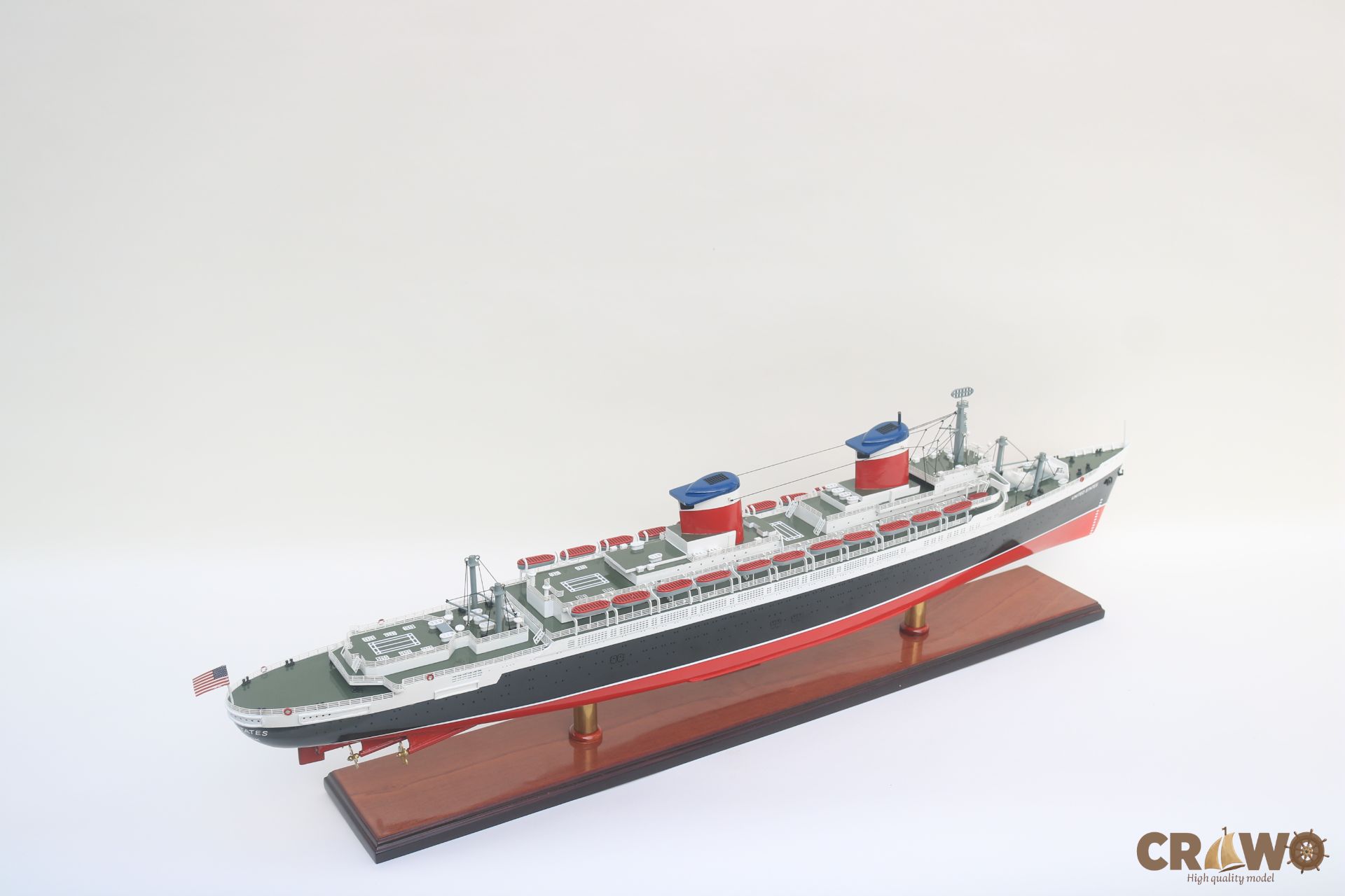 SS UNITED STATE CRUISE SHIP MODEL 35"