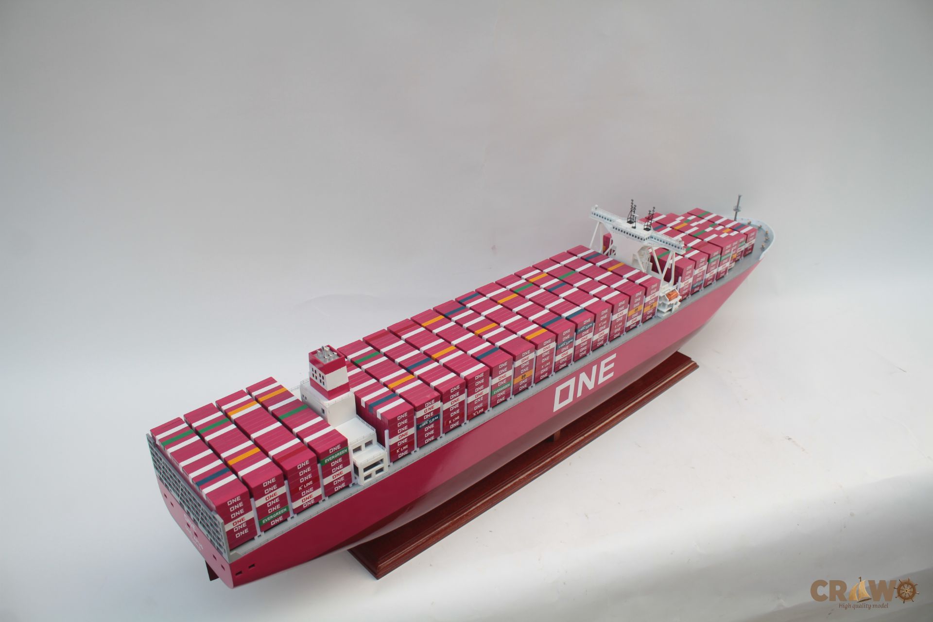 ONE APUS JAPANESE CONTAINER SHIP MODEL 39.8"
