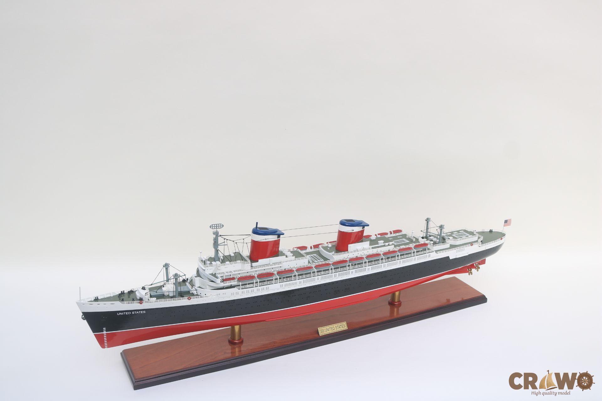 SS UNITED STATE CRUISE SHIP MODEL 35"