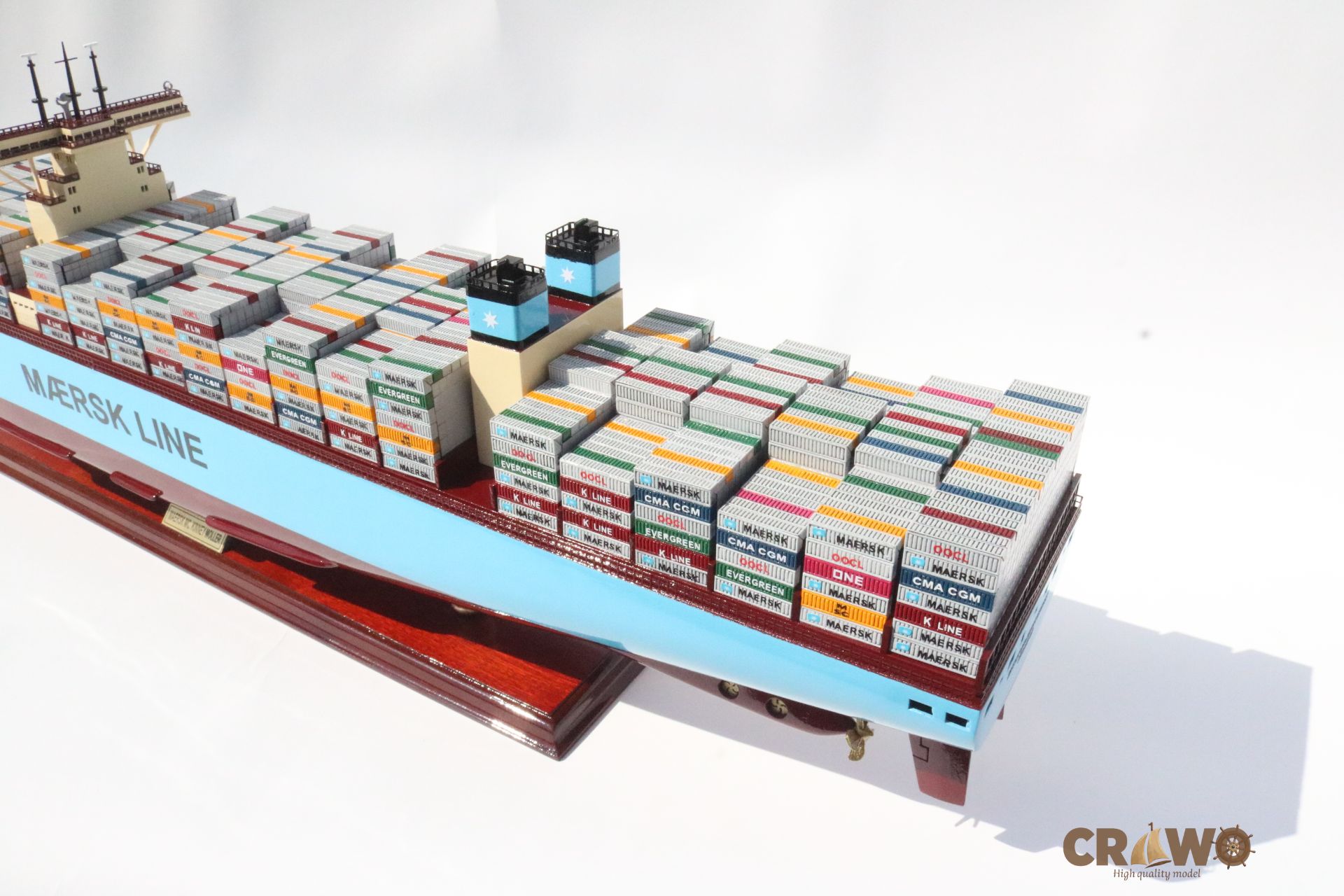 MAERSK MC. KINNEY MOLLER CONTAINER SHIP MODEL 39.4"