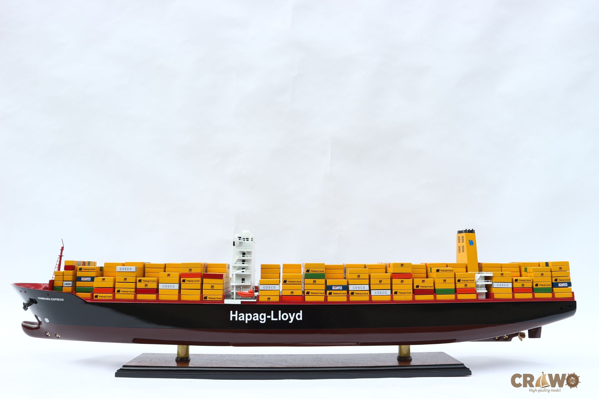 HAPAG LLOYD HAMBURG EXPRESS CONTAINER SHIP MODEL 36.6"