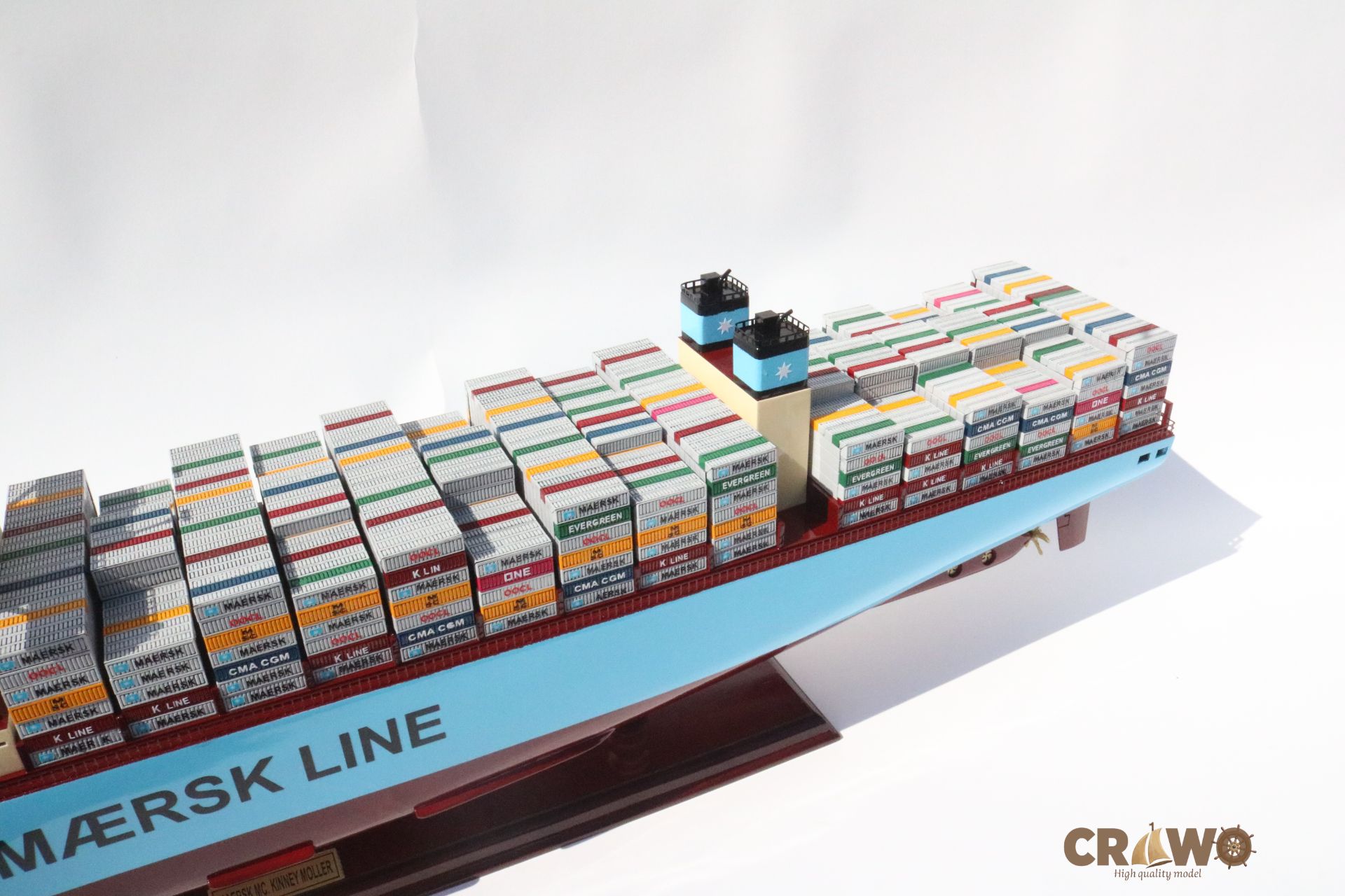 MAERSK MC. KINNEY MOLLER CONTAINER SHIP MODEL 39.4"