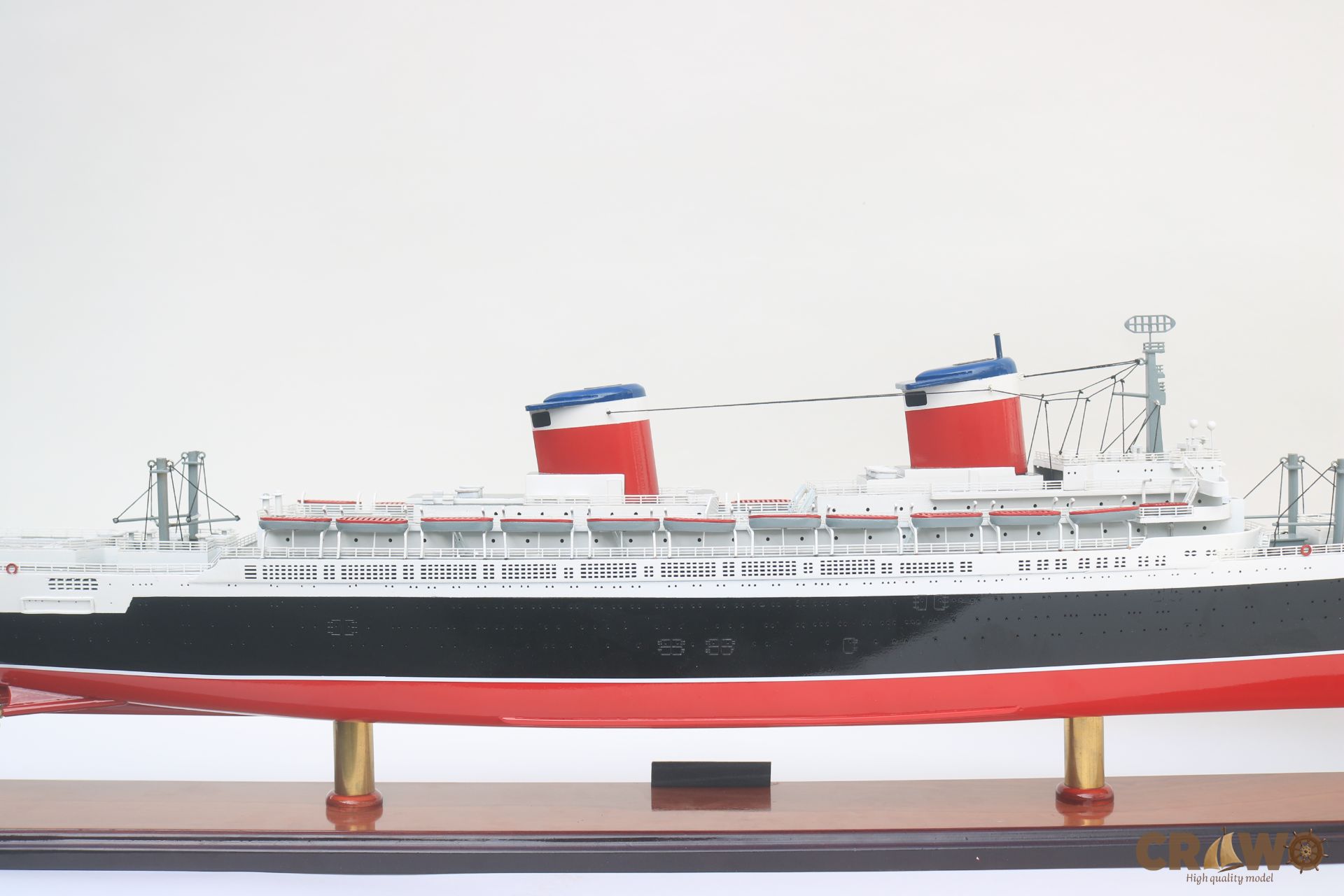 SS UNITED STATE CRUISE SHIP MODEL 35"