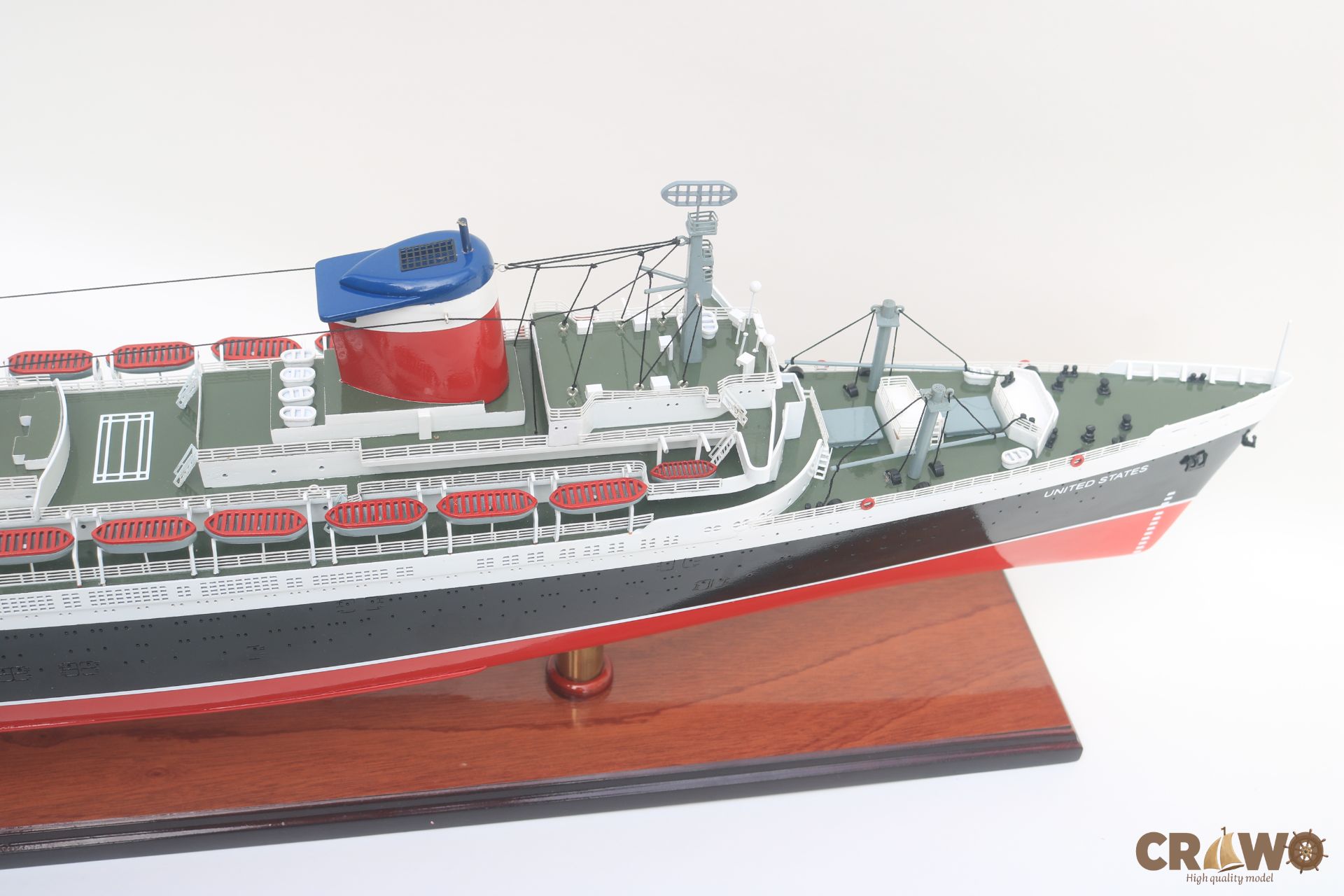 SS UNITED STATE CRUISE SHIP MODEL 35"