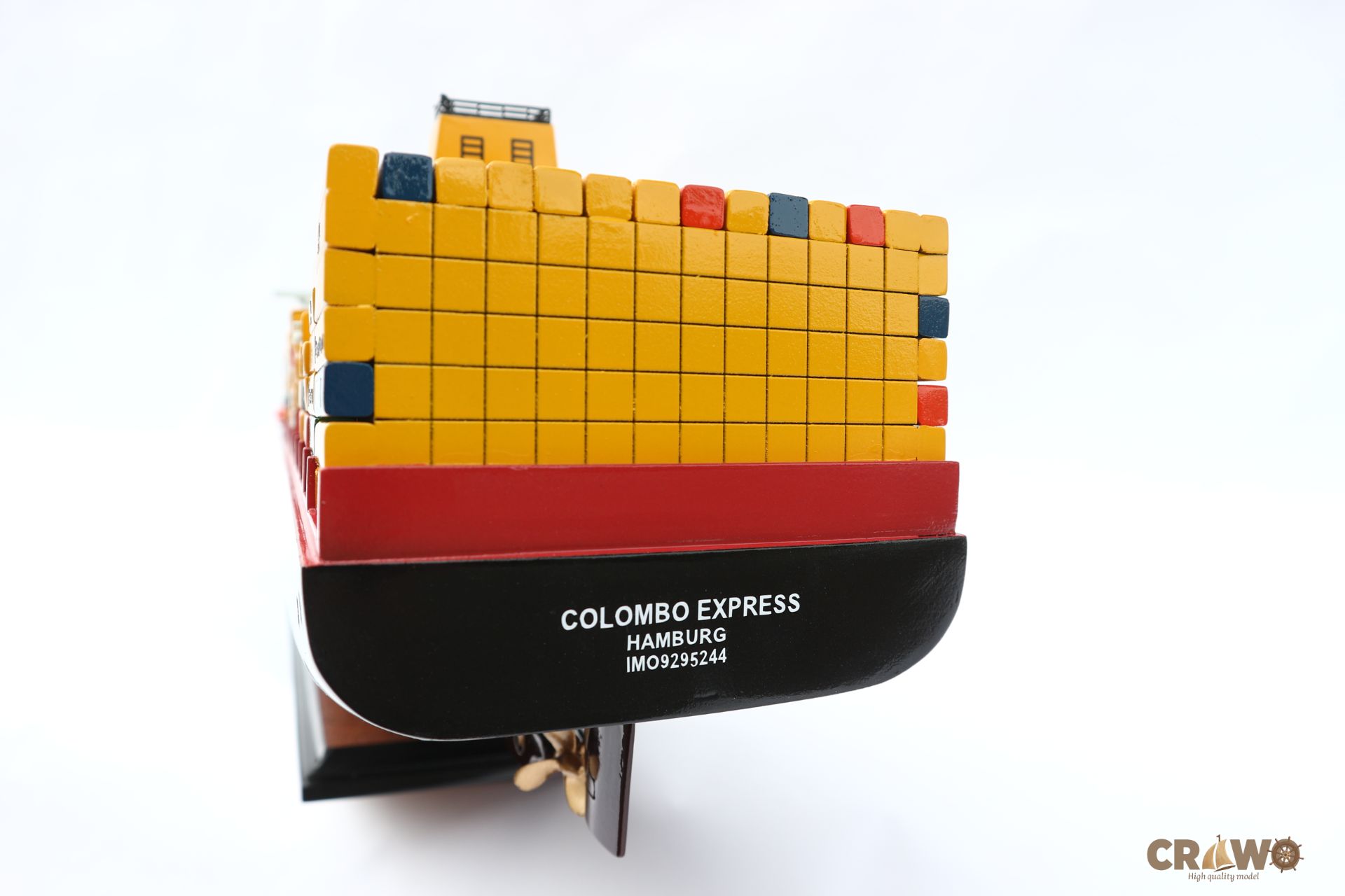 HAPAG LLOYD HAMBURG EXPRESS CONTAINER SHIP MODEL 36.6"