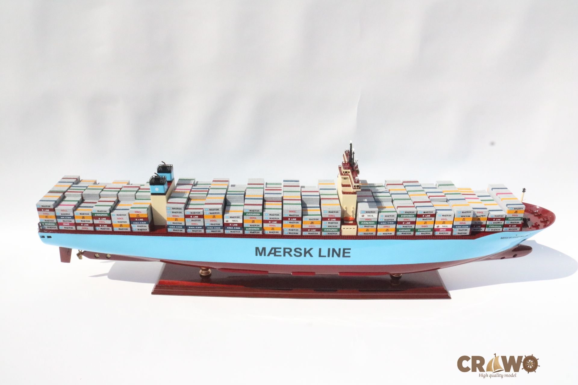 MAERSK MC. KINNEY MOLLER CONTAINER SHIP MODEL 39.4"