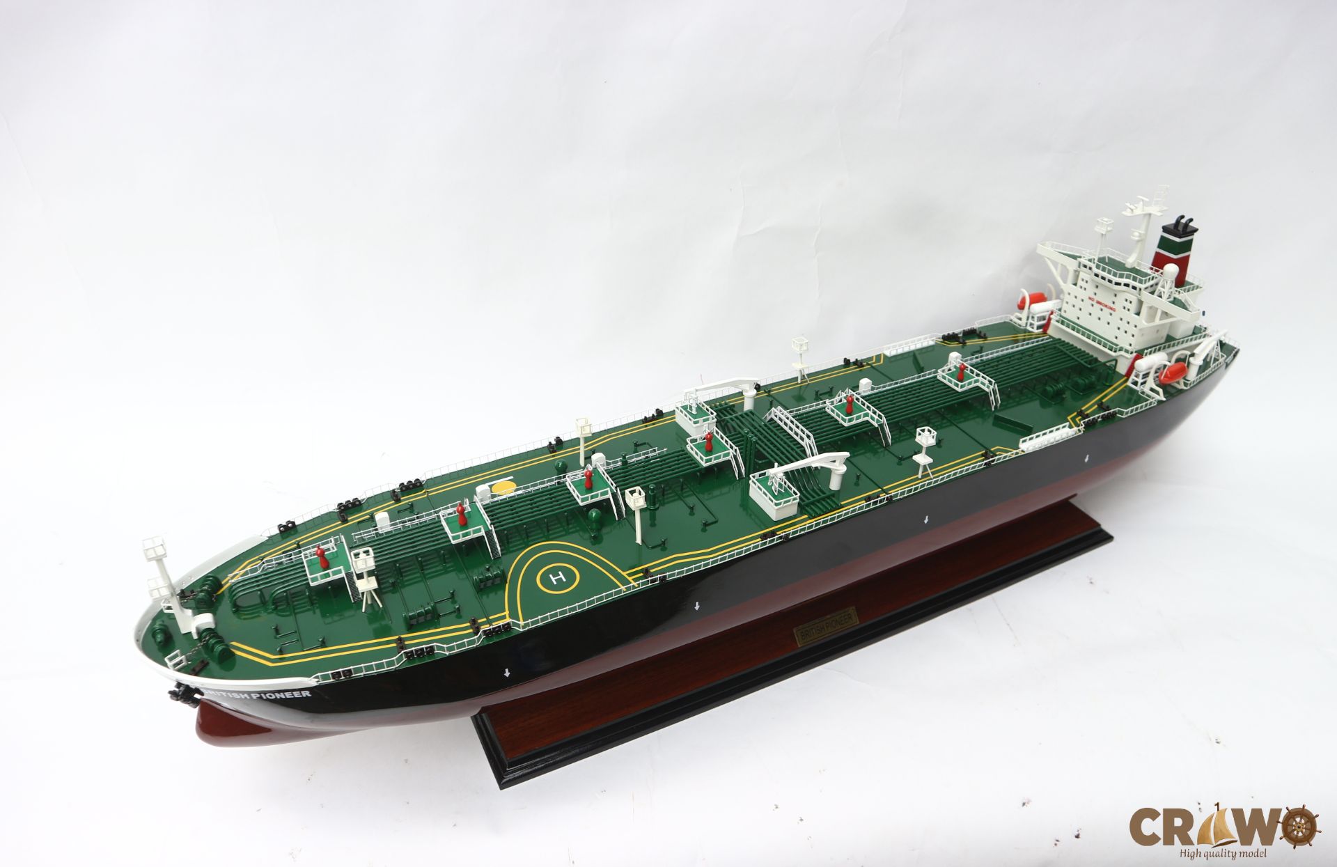 BRITISH PIONEER Crude Oil Tanker ship model - 40"
