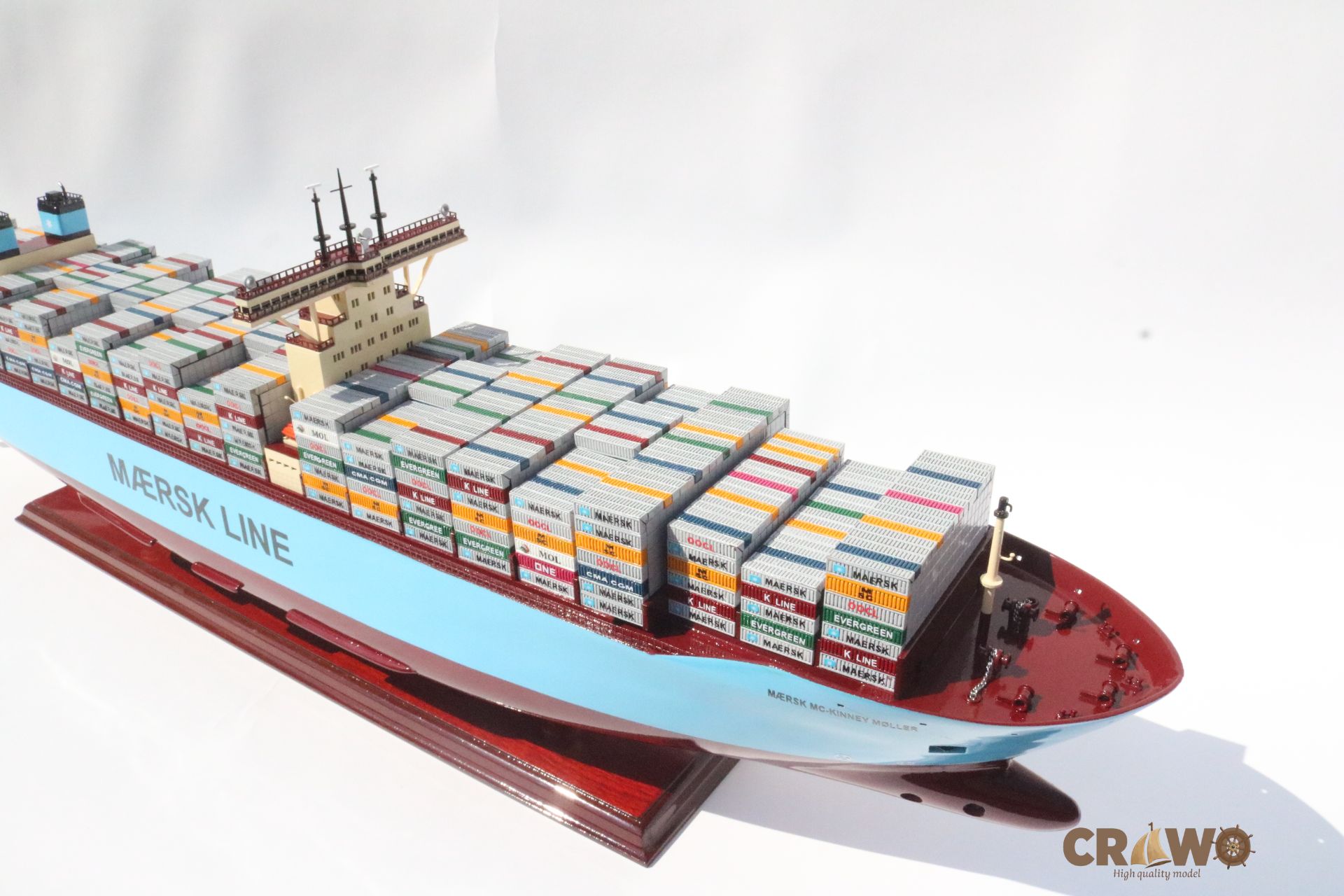 MAERSK MC. KINNEY MOLLER CONTAINER SHIP MODEL 39.4"