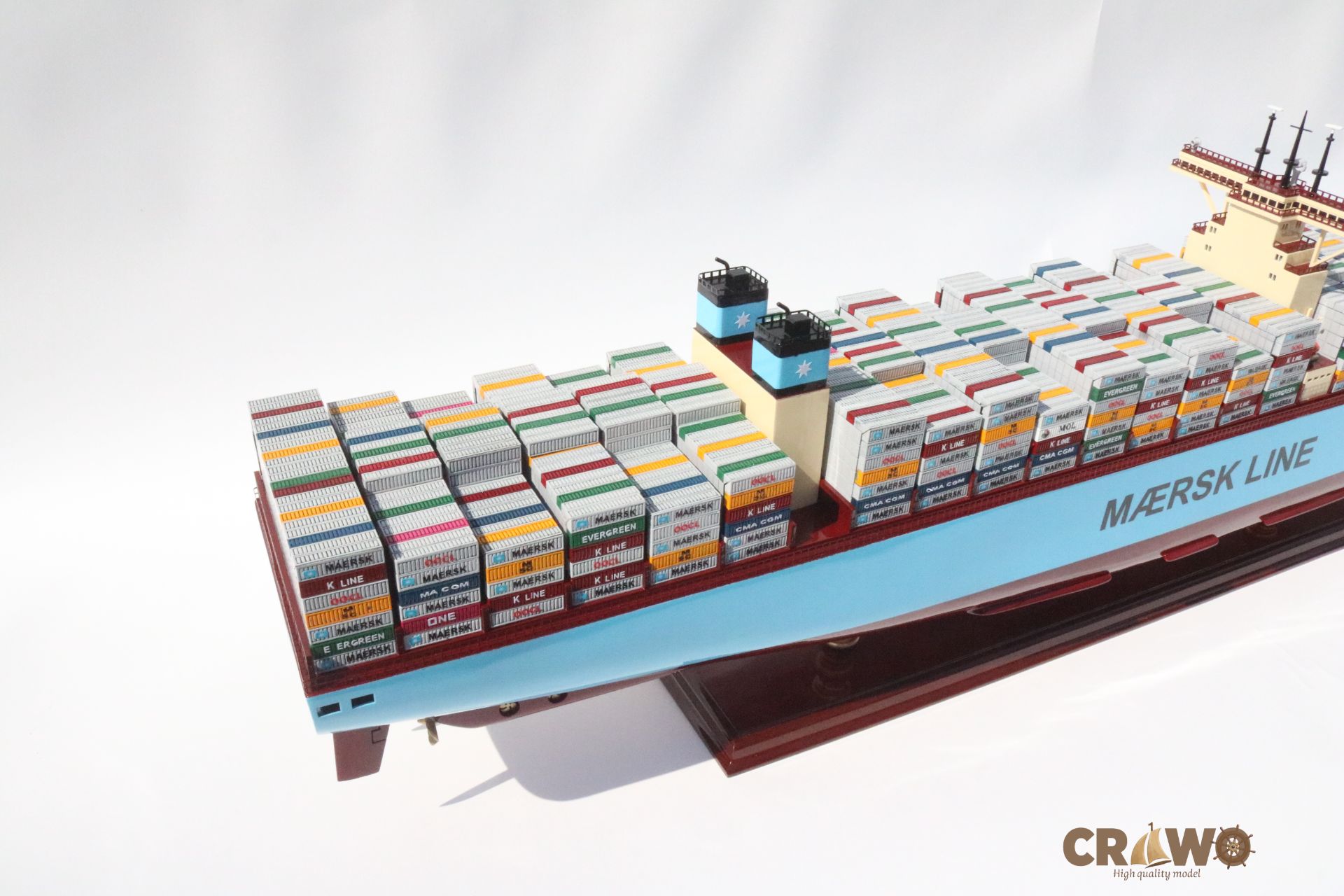 MAERSK MC. KINNEY MOLLER CONTAINER SHIP MODEL 39.4"