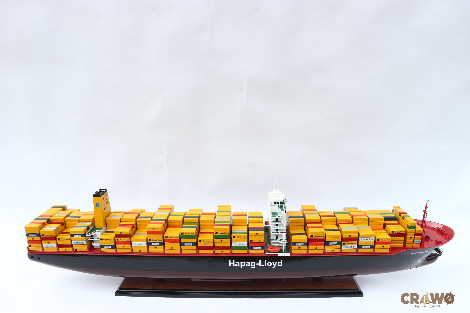 HAPAG LLOYD HAMBURG EXPRESS CONTAINER SHIP MODEL 36.6"
