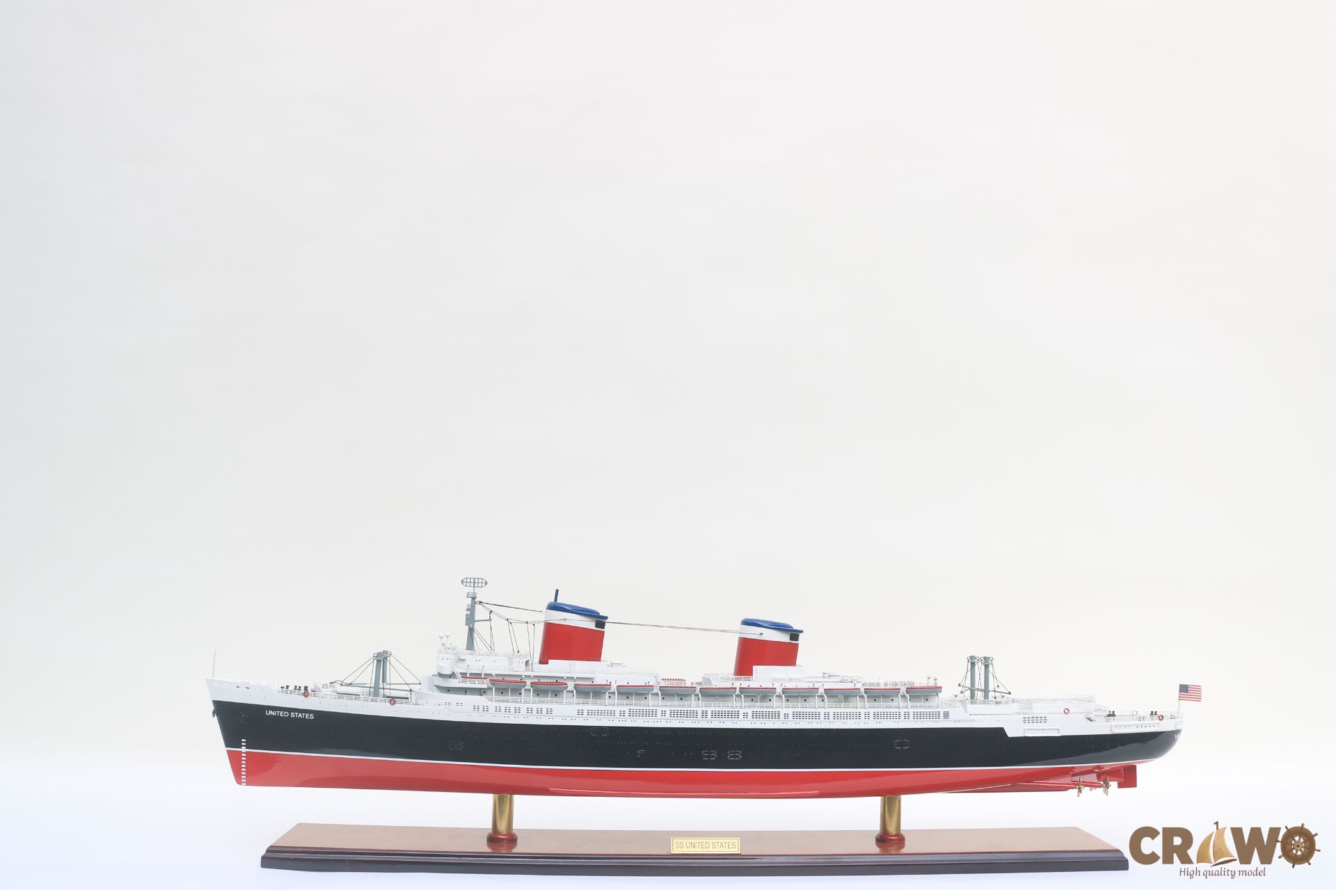 SS UNITED STATE CRUISE SHIP MODEL 35"