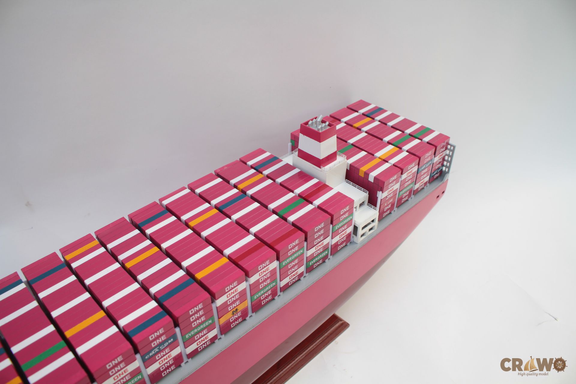ONE APUS JAPANESE CONTAINER SHIP MODEL 39.8"