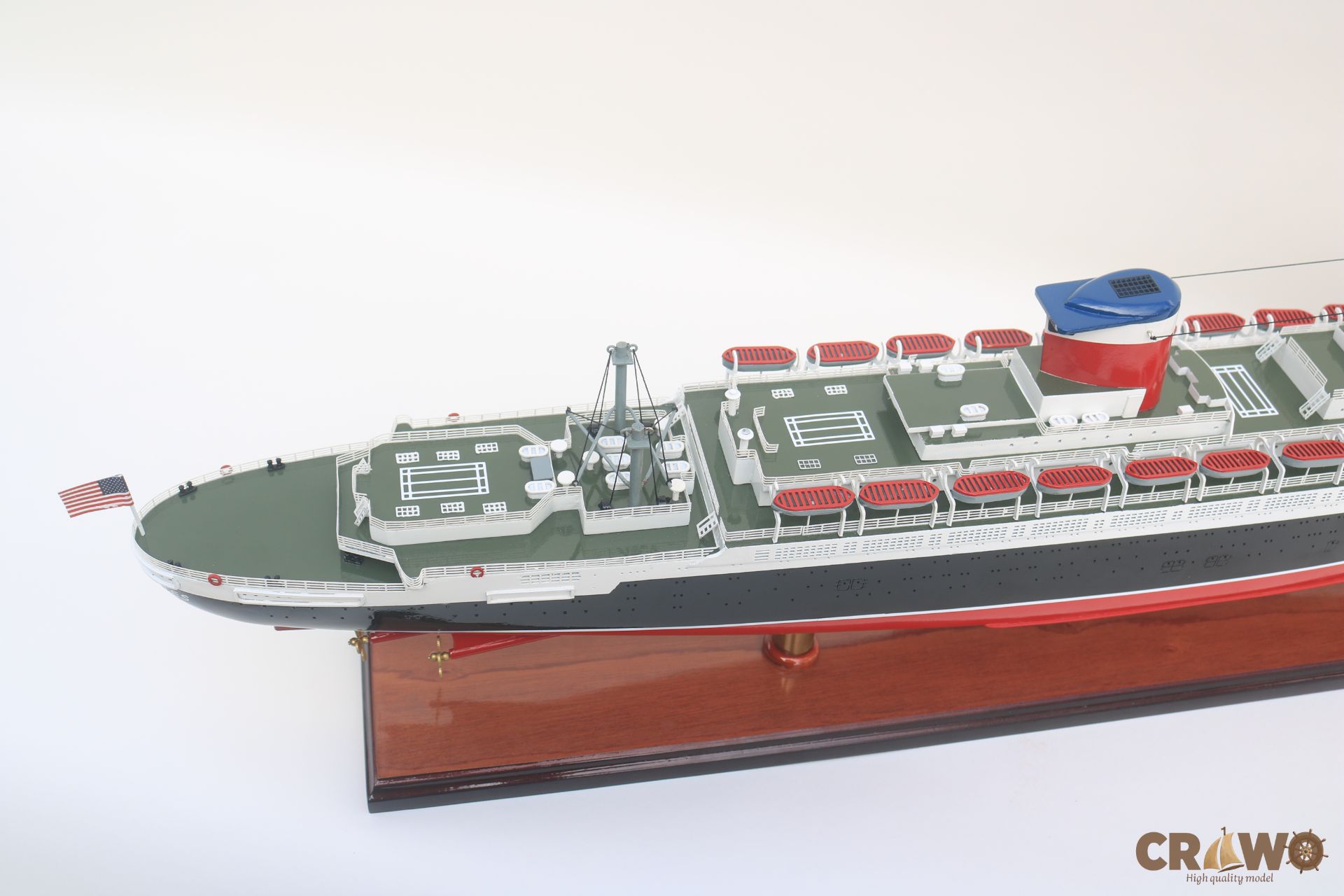 SS UNITED STATE CRUISE SHIP MODEL 35"