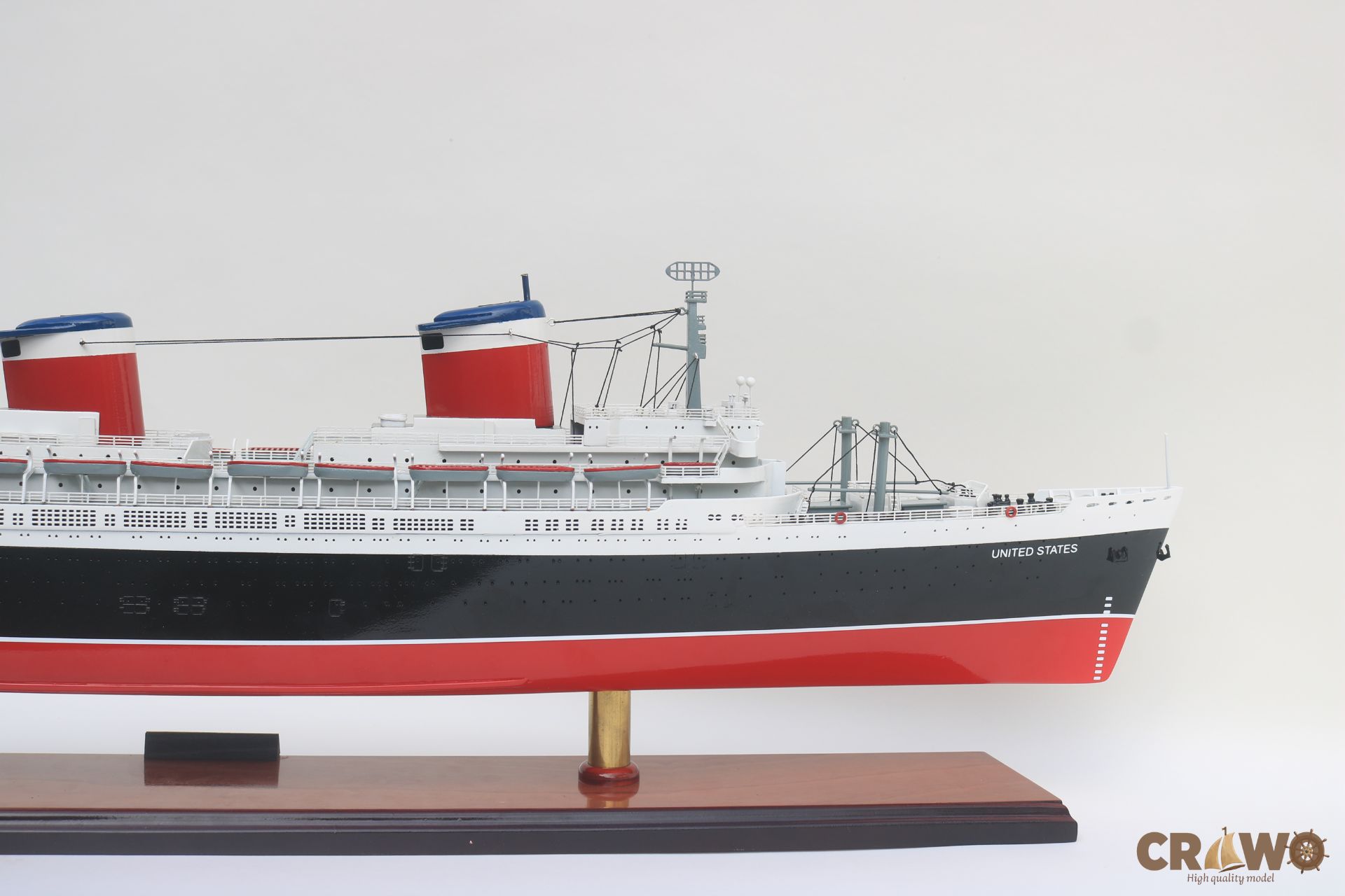 SS UNITED STATE CRUISE SHIP MODEL 35"