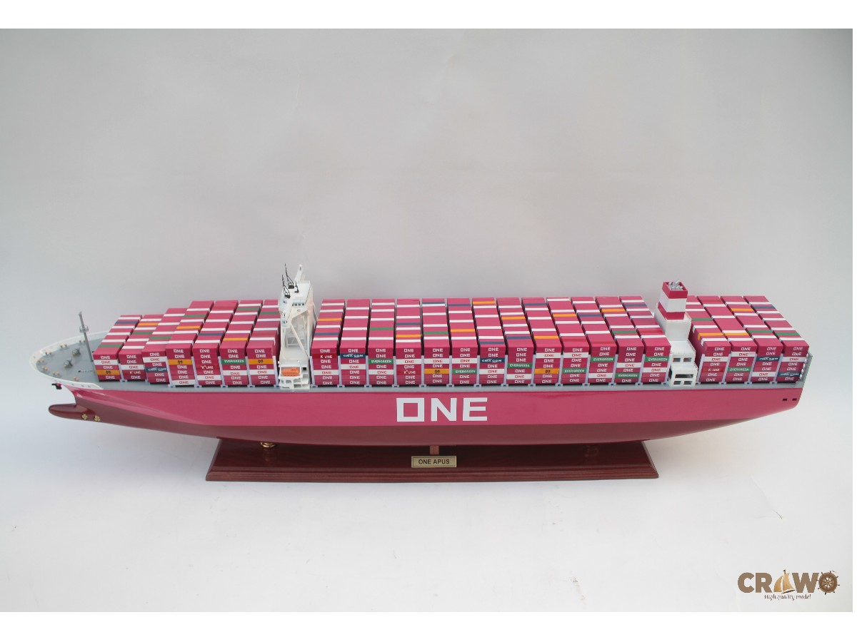 ONE APUS JAPANESE CONTAINER SHIP MODEL 39.8"